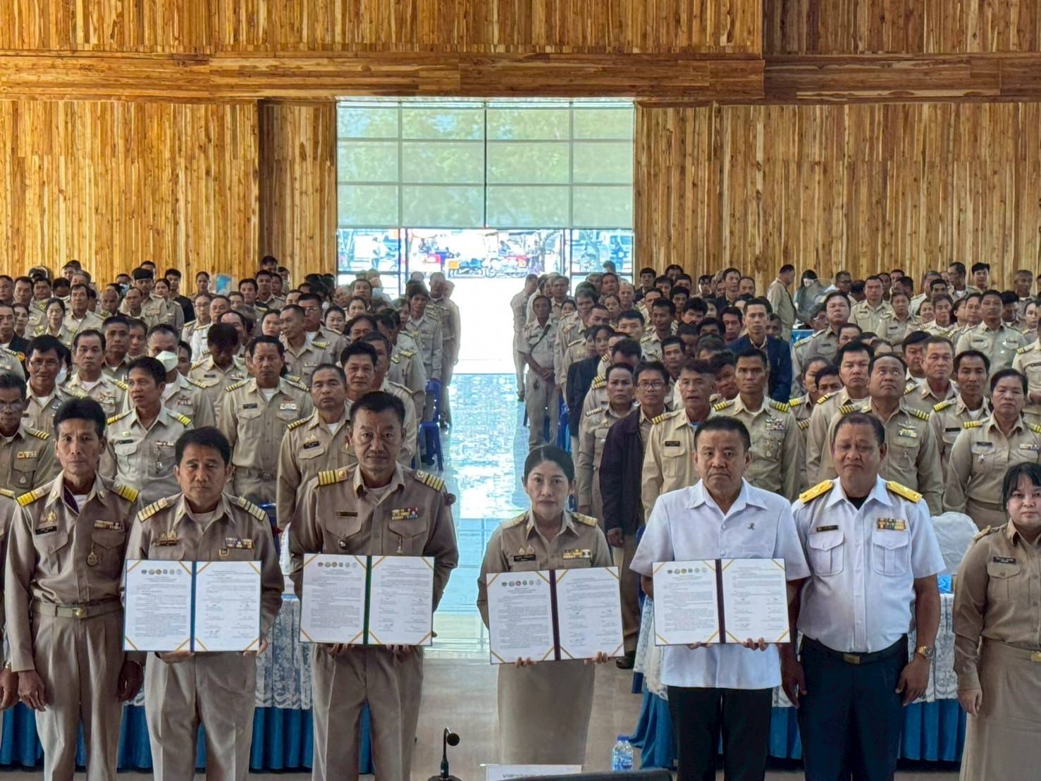 สพอ.เมืองบึงกาฬร่วมประชุมกำนัน ผู้ใหญ่บ้าน ประจำเดือนกุมภาพันธ์ 2569 ครั้งที่ 2/2569 พร้อมขับเคลื่อนตำบลเข้มแข็งตามหลักปรัชญาเศรษฐกิจพอเพียง